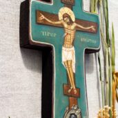 Cruce pictata cu rastignirea 2